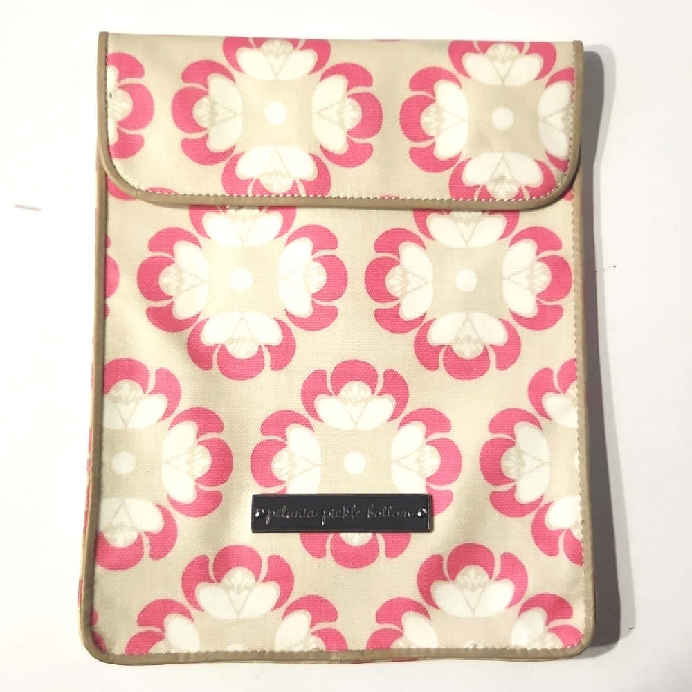 Petunia Pickle Bottom Stowaway iPad Sleeve NWOT